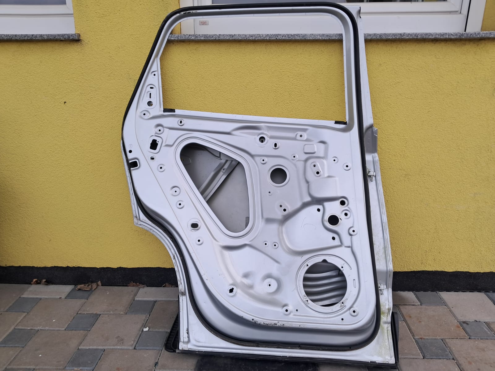 575833051H 575833051J Seat Ateca / Skoda Karoq Tür Hinten Links