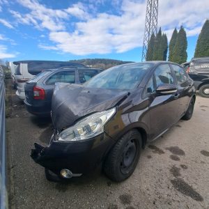Peugeot 208 2013 1.2 Benzin nur für Ersatzteile
